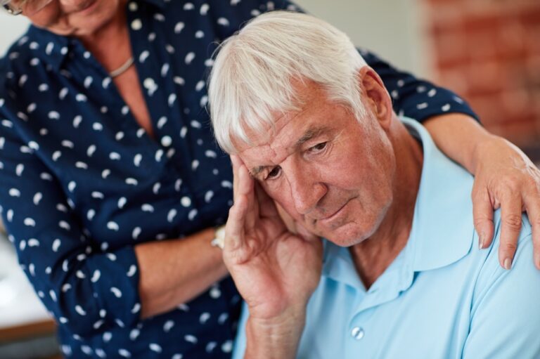 Helping Someone with Cancer: 10 Practical and Emotional Support Tips