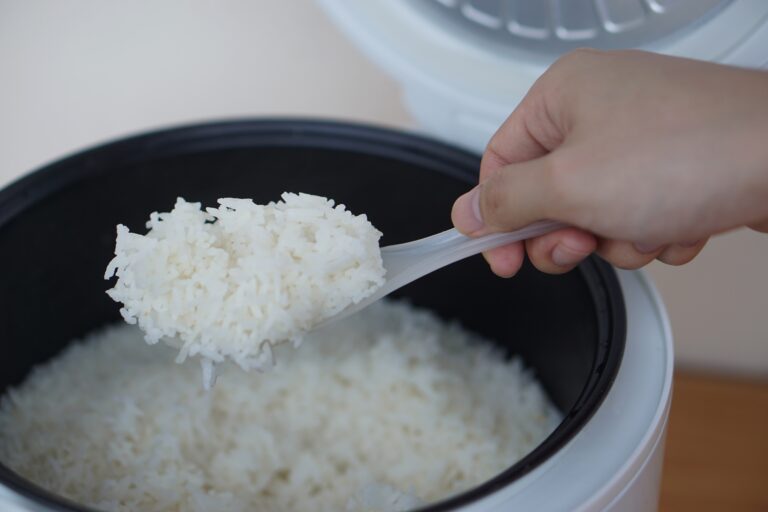 Why Rice Can Make You Sick – and How to Avoid It