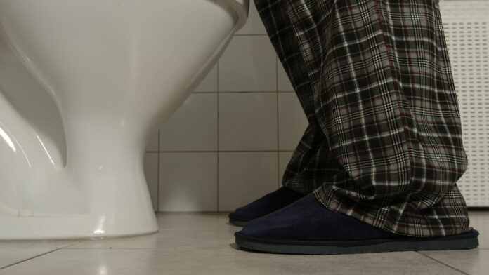 This Is How Many Times You Should Pee in a Day According to Your Age