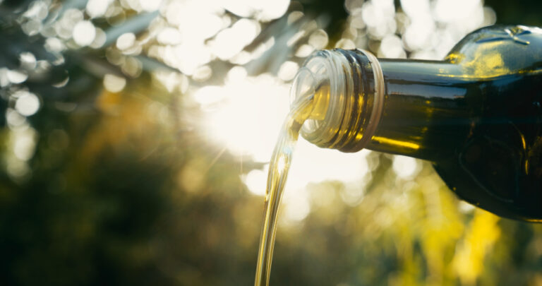 How a mixture of lemon and olive oil can affect your body if you drink it every morning