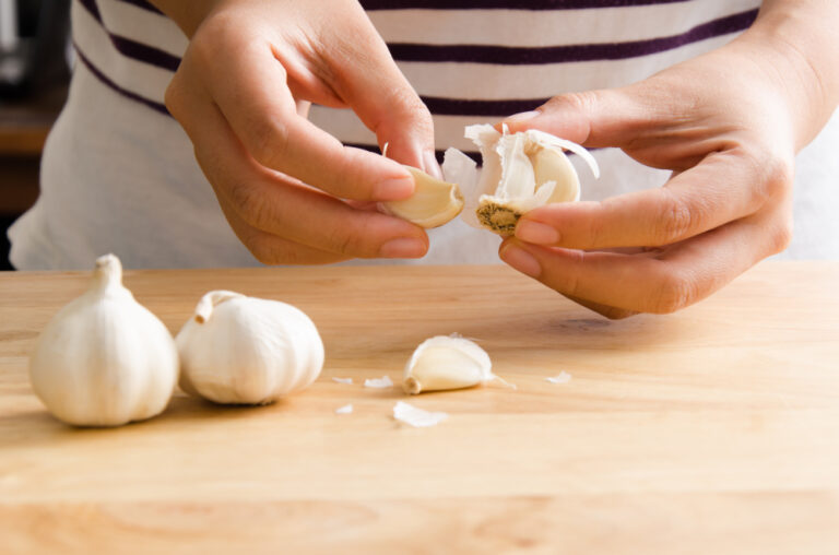 How garlic can affect your liver if you eat it regularly