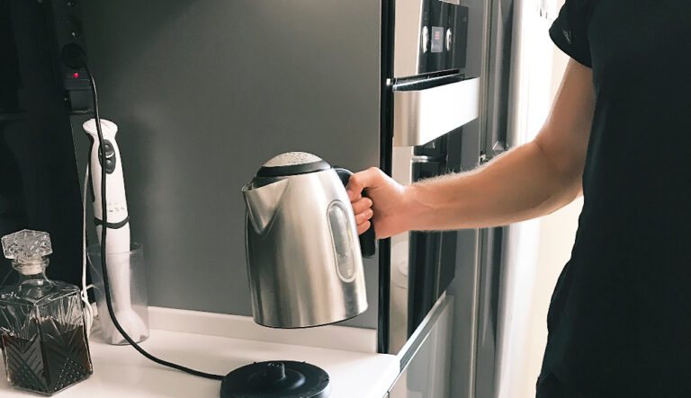 How hot water can affect your body if you drink it in the morning