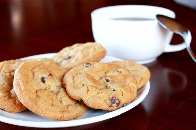 He Lives on Coffee, Cookies and Dessert — and He’s 96 and Healthy