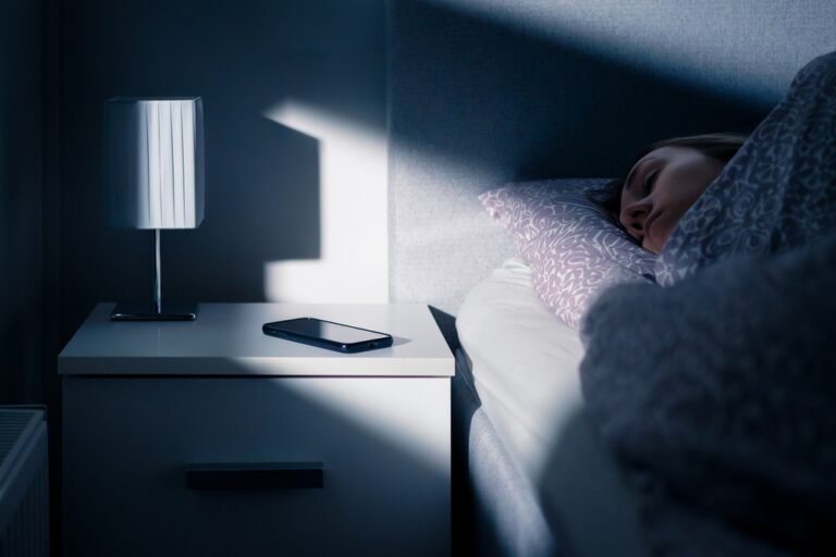 Man tests military sleep method said to work in two minutes