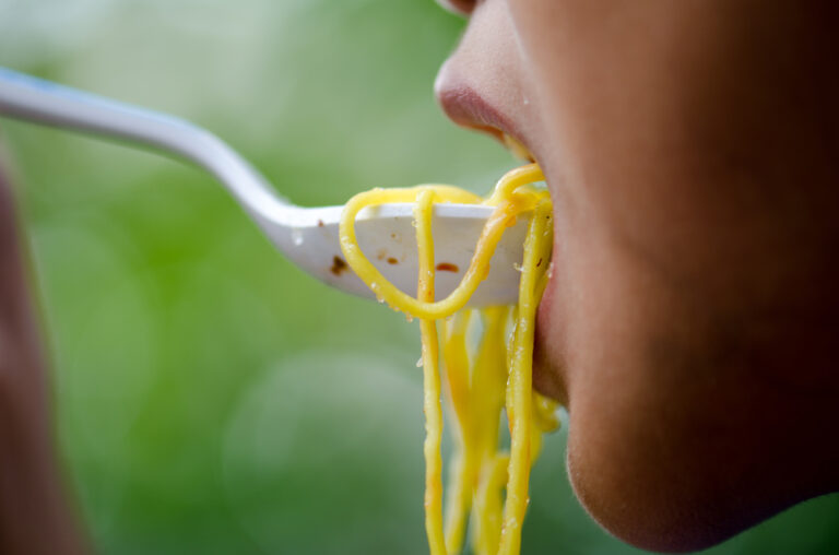 How ramen noodles can affect your body if you eat them every day