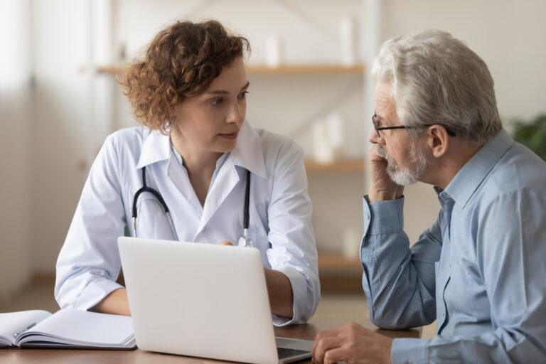 Study of 2.4 million cases finds men more likely to receive late cancer diagnosis