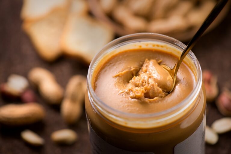 How peanut butter affects your body if you eat it every day