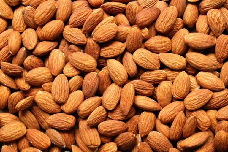 How almonds can affect your body if you eat them every day