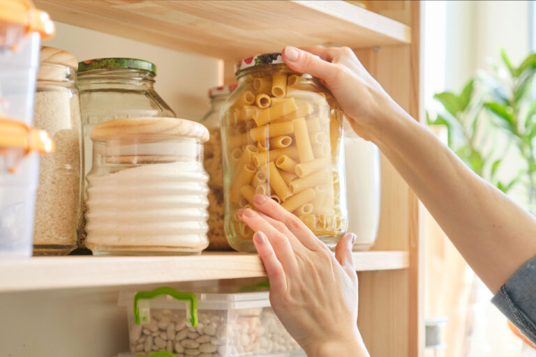 Why glass is safer than plastic for food storage