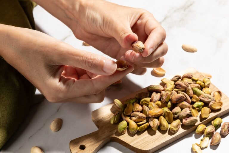 How pistachios can affect your blood pressure if you eat them regularly
