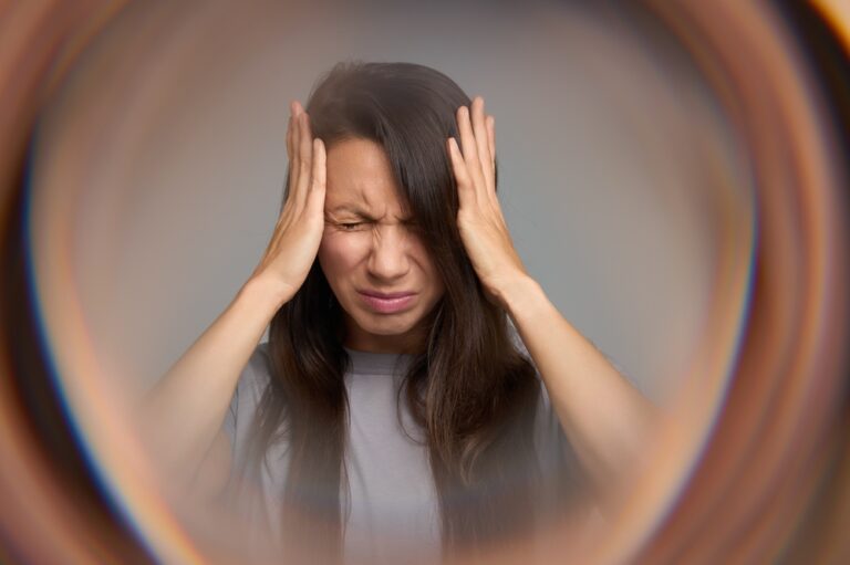 Migraine with aura linked to 73 percent higher risk of stroke