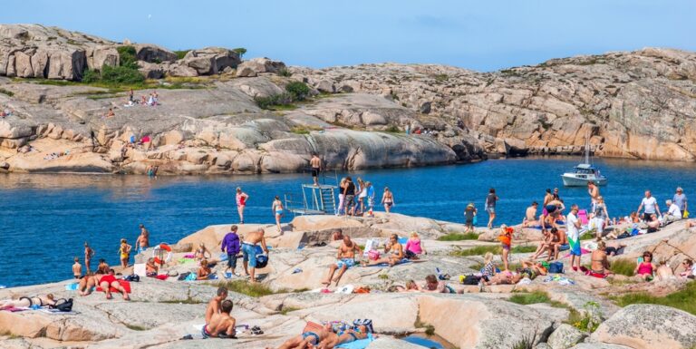Why you can get sunburned on a cloudy day