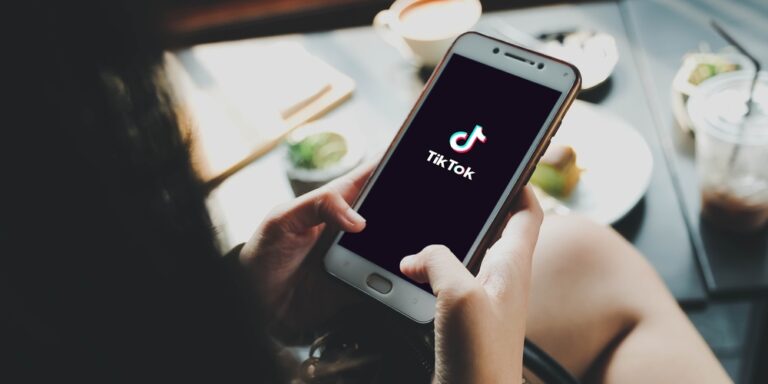 New study: Critical sunscreen videos generate the most engagement on TikTok