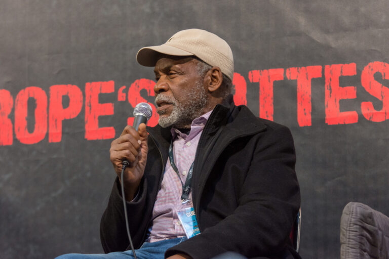 Danny Glover’s daughter reveals the first signs before his Alzheimer’s diagnosis