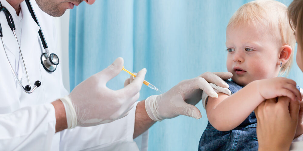 Vaccins de routine : un bouclier protecteur pour le cœur selon Nature Medicine